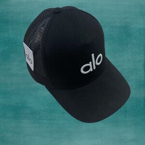 ALO Yoga District Trucker Hat